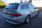 BMW 5-serie Touring 523i * Nieuwe ketting *, Auto's, BMW, Achterwielaandrijving, Gebruikt, Zwart, Leder
