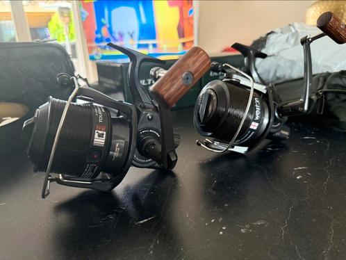 2x Daiwa infinity 5000 br + 4 reserve spoelen, Watersport en Boten, Hengelsport | Karpervissen, Molen, Ophalen of Verzenden