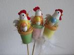 3 hanen, kippen op stokjes, stekers, prikkers hout pasen, Diversen, Pasen, Ophalen of Verzenden, Zo goed als nieuw