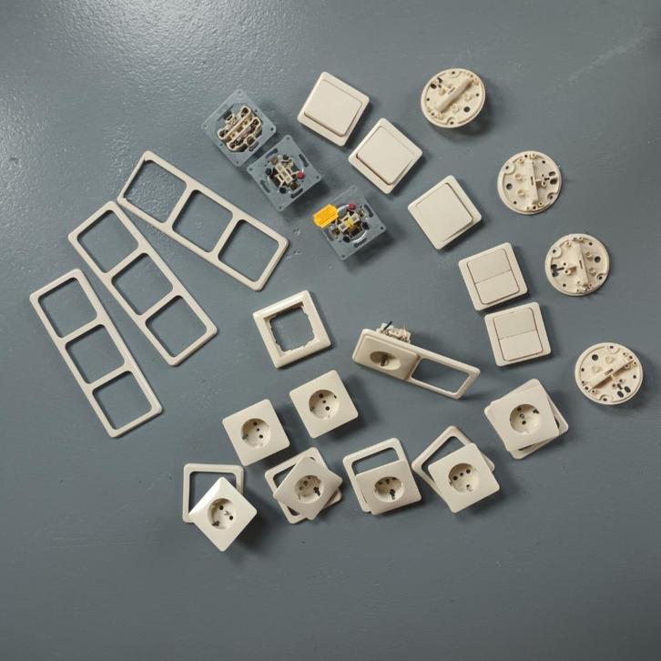 stopcontacten, lichtschakelaars, raampjes, Doe-het-zelf en Verbouw, Glas en Ramen, Gevelraam of Ruit, 120 tot 160 cm, Minder dan 80 cm