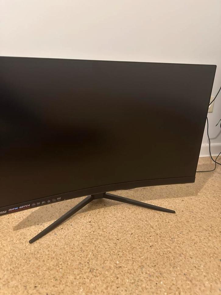 Complete PC set (monitor, muis, toetsenbord), Computers en Software, Monitoren, Zo goed als nieuw, 61 t/m 100 Hz, HDMI, Gaming