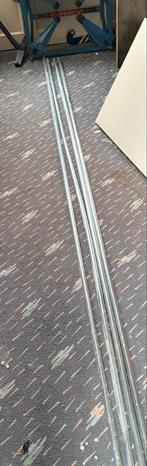 Verwarmingsbuizen 22mm + Wandbeugels, Ophalen, Zo goed als nieuw, Overige typen