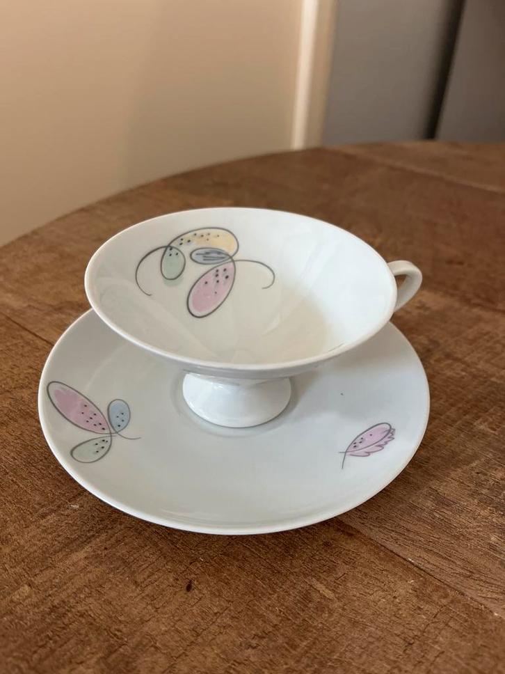 Antiek Bavaria Theekopje met Schotel - Bloemmotief, Antiek en Kunst, Antiek | Porselein, Ophalen