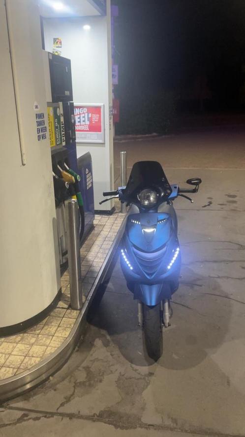 Piaggio zip 4t 50cc, Fietsen en Brommers, Scooters | Piaggio, Zo goed als nieuw, Zip, Ophalen