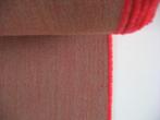 Kvadrat Land; rood+beige; maximaal 11 meter meubelstof, Wol, 120 cm of meer, Ophalen of Verzenden, Rood