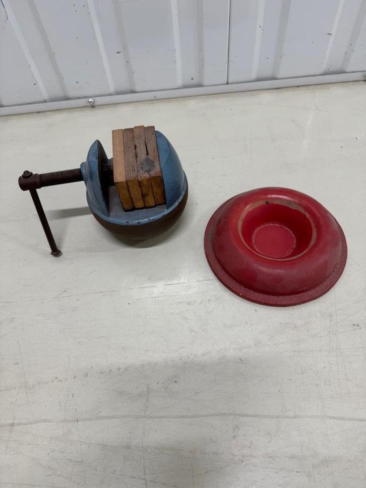 Goudsmid graveerkogel met kussen, Doe-het-zelf en Verbouw, Werkbanken, Zo goed als nieuw, Bankschroef, Ophalen of Verzenden