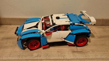 Lego technic 42077 rally auto beschikbaar voor biedingen