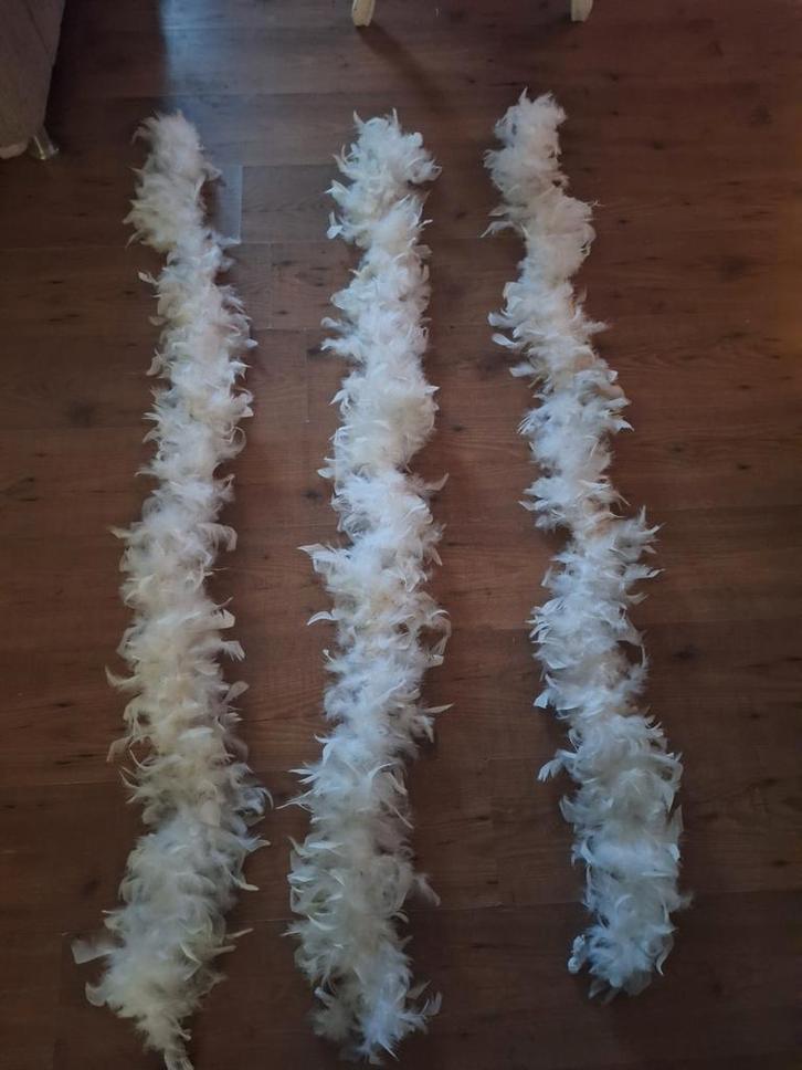 Kerstdecoratie boa's wit 150 cm lang 3 stuks, Diversen, Kerst, Zo goed als nieuw, Ophalen of Verzenden