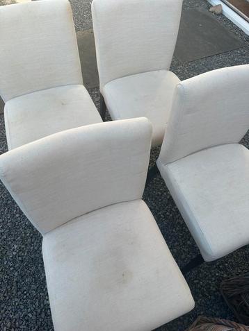 GRATIS! Set 4 beige stoelen