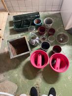Gratis Diverse bloempotten, vazen, balkonbakken, Tuin en Terras, Ophalen, Overige materialen, Gebruikt, Rond