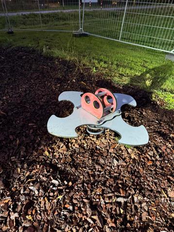 Veerwip voor Speeltuin beschikbaar voor biedingen