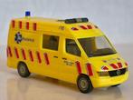 Herpa: Mercedes Benz ambulance Het Witte Kruis BV Den Haag, Hobby en Vrije tijd, Modelauto's | 1:87, Ophalen of Verzenden, Zo goed als nieuw