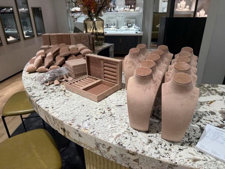 Partij Winkelmateriaal Sieraden Presentatie, Zakelijke goederen, Kantoor en Winkelinrichting | Winkel en Inventaris, Ophalen of Verzenden