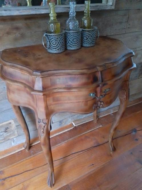 Vintage Queen Ann sidetable bijzettafeltje, Huis en Inrichting, Tafels | Bijzettafels, 60 cm of meer, 55 tot 75 cm, Hout, Ophalen