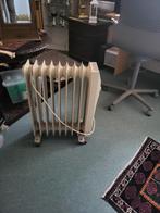 Kolom  olie  radiator  met  thermostaat   20 euro, Doe-het-zelf en Verbouw, Verwarming en Radiatoren, Ophalen, Radiator, 30 tot 80 cm
