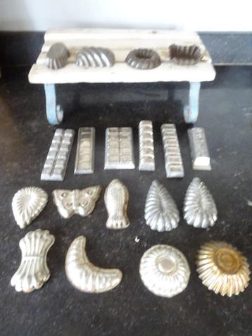 allerlei oude bakvormpjes bakvormen chocolade mal etc beschikbaar voor biedingen