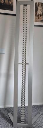 Mooi CD rek., Huis en Inrichting, Woonaccessoires | Cd- en Dvd-rekken, Ophalen, Zo goed als nieuw, Metaal, 25 tot 75 discs