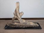 Art Deco Beeld: Vrouw met Zwaan op Marmer, Ophalen of Verzenden