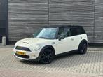 Mini Clubman Cooper S 174PK , Leer , Pano , Navi , Armstn., Voorwielaandrijving, 4 cilinders, 4 stoelen, Wit