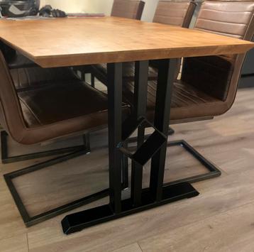 Stijlvolle Zwarte Tafelpoten - Maak je tafel uniek beschikbaar voor biedingen