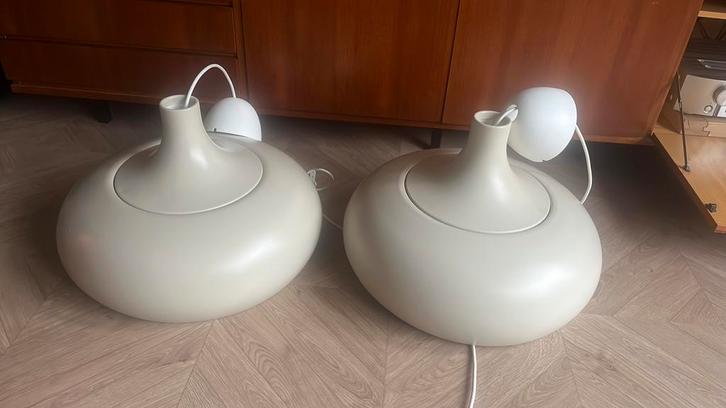 2 grote 42cm vintage stijl metalen  IKEA VÄXJÖ hanglampen, Huis en Inrichting, Woonaccessoires | Stolpen, Zo goed als nieuw, Ophalen