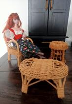 Rotan pitrieten stoeltje en tafeltjes voor Barbie., Ophalen of Verzenden, Zo goed als nieuw, Barbie