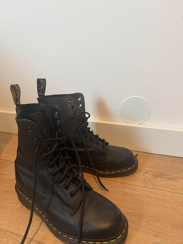 Dr. Martens maat 39 - Zo goed als nieuw!, Kleding | Dames, Schoenen, Zo goed als nieuw, Lage of Enkellaarzen, Zwart, Ophalen of Verzenden