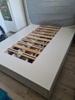 Bed frame with Matt and side table., Huis en Inrichting, 140 cm, Wit, Zo goed als nieuw, Hout