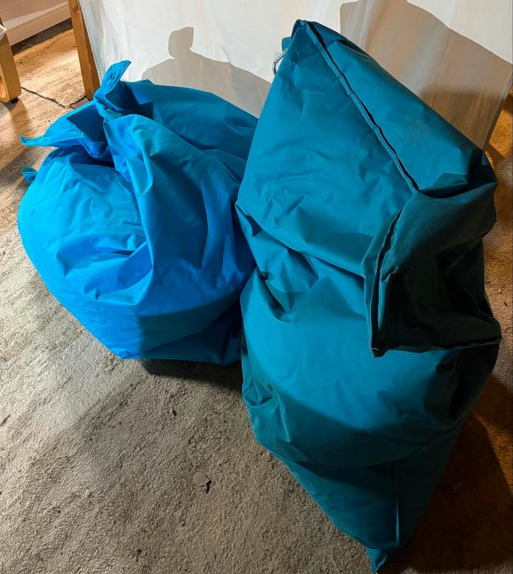 2 Blauwe Zitzakken - Kids Sinterklaas/Kerst, Huis en Inrichting, Zitzakken, Gebruikt, Zitzak, Blauw, Ophalen