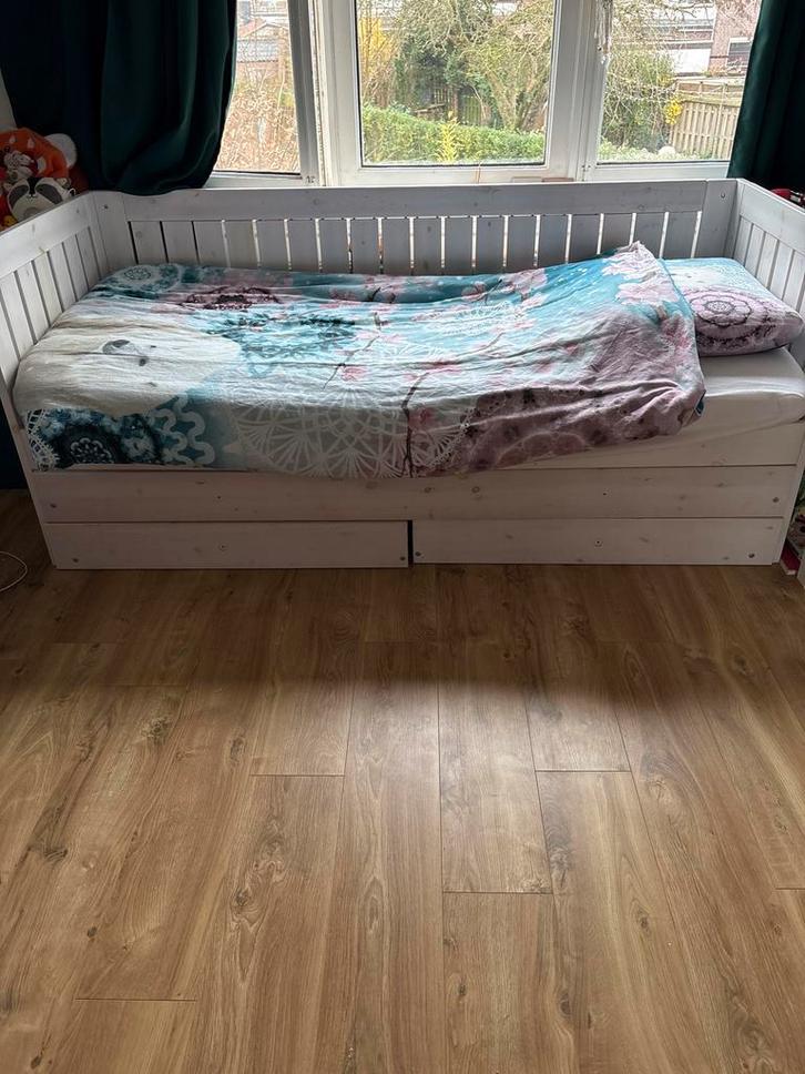 Leuk bed voor meisjeskamer of logeerkamer, Kinderen en Baby's, Kinderkamer | Bedden, Gebruikt, 180 cm of meer, 70 tot 85 cm, Lattenbodem