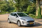 NIEUWE DISTRIBUTIERIEM Ford Fiësta 1.0Ecoboost Titanium 2017, Auto's, Voorwielaandrijving, 40 €/maand, 23 km/l, Origineel Nederlands