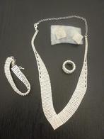 Sieradenset 4 delig  - ring armband ketting oorbellen / gala, Ophalen of Verzenden, Nieuw, Zilver, Verstelbaar