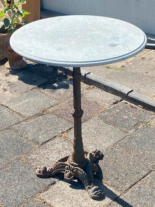 Oud gietijzeren tuintafeltje terrastafeltje bistrotafeltje, Tuin en Terras, Tuintafels, Gebruikt, Rond, Metaal, Ophalen
