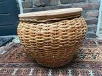 Prachtige bloempot met een rieten jasje aan! 30cm hoog, 25 tot 40 cm, Overige materialen, Rond, Ophalen of Verzenden