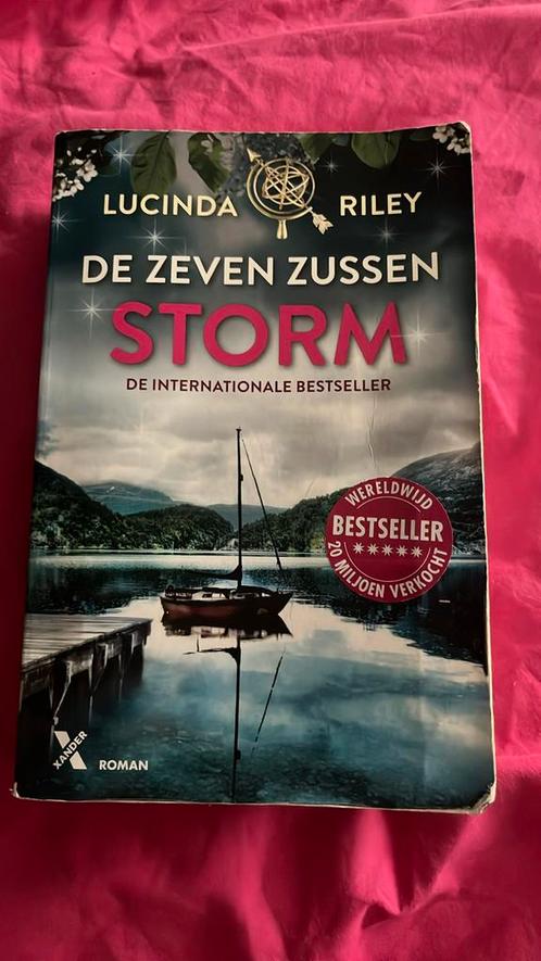 Lucinda Riley - Storm, Boeken, Literatuur, Zo goed als nieuw, Nederland, Ophalen of Verzenden