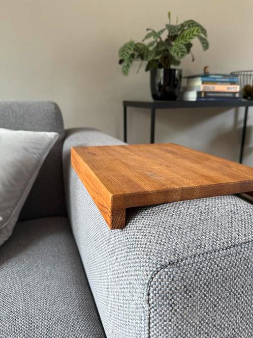 2x Houten leuningtafel, perfecte bijzettafel voor op de bank, Huis en Inrichting, Tafels | Bijzettafels, Zo goed als nieuw, Rechthoekig