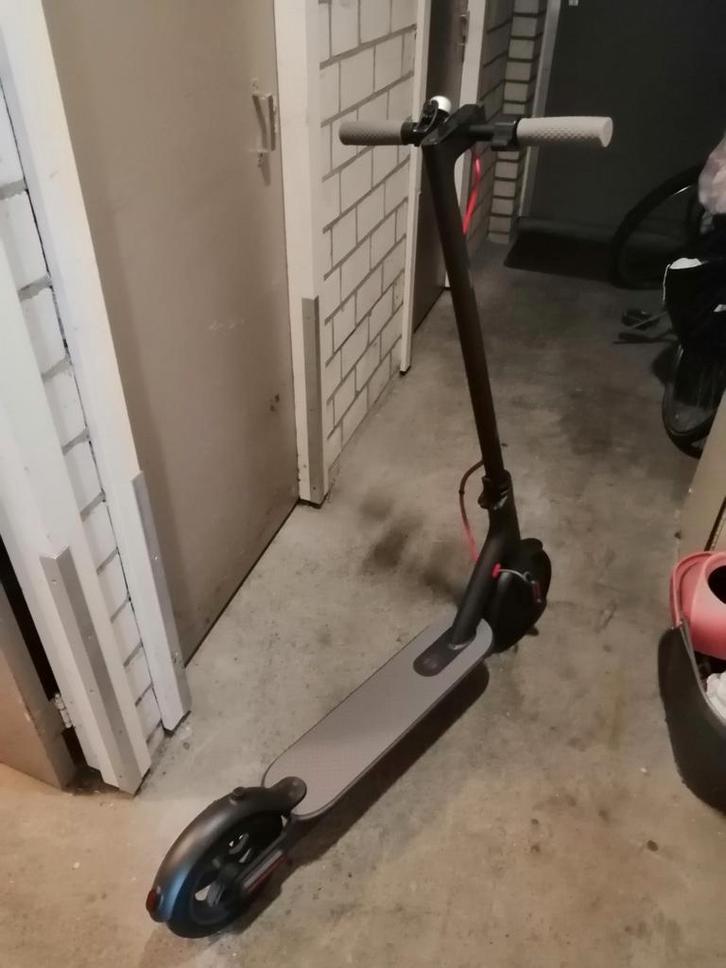 Xiaomi M365 elektrische step, Fietsen en Brommers, Steps, Zo goed als nieuw, Elektrische step (E-scooter), Ophalen