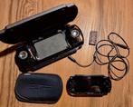 PSP incl. sleeve en geluidsboxen houder, Spelcomputers en Games, Spelcomputers | Sony PSP, Met UMD-films, Gebruikt, Ophalen of Verzenden