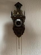 Mooie Wandklok - Afmetingen 64x26x17 cm, Antiek en Kunst, Ophalen of Verzenden