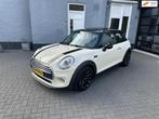 Mini Mini 1.5 Cooper | PANO | NAVI | LED | KEYLESS |, Voorwielaandrijving, 136 pk, Gebruikt, 4 stoelen