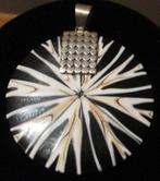 Hanger HPS-14: Parelmoer Zwart / Beige 5 cm. + zilver 925, Overige voorstellingen, Verzenden, Nieuw, Steen of Mineraal