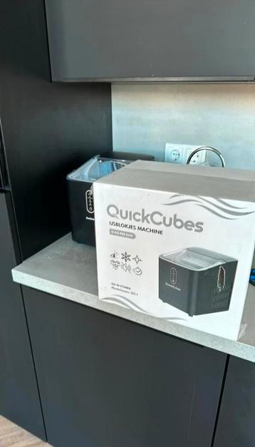 QuickCubes Ijsblokjesmachine | Nieuw in doos | UITVERKOOP beschikbaar voor biedingen