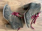 Trachten schoenen, Schoenen met lage hakken, Bruin, Ophalen of Verzenden, Zo goed als nieuw
