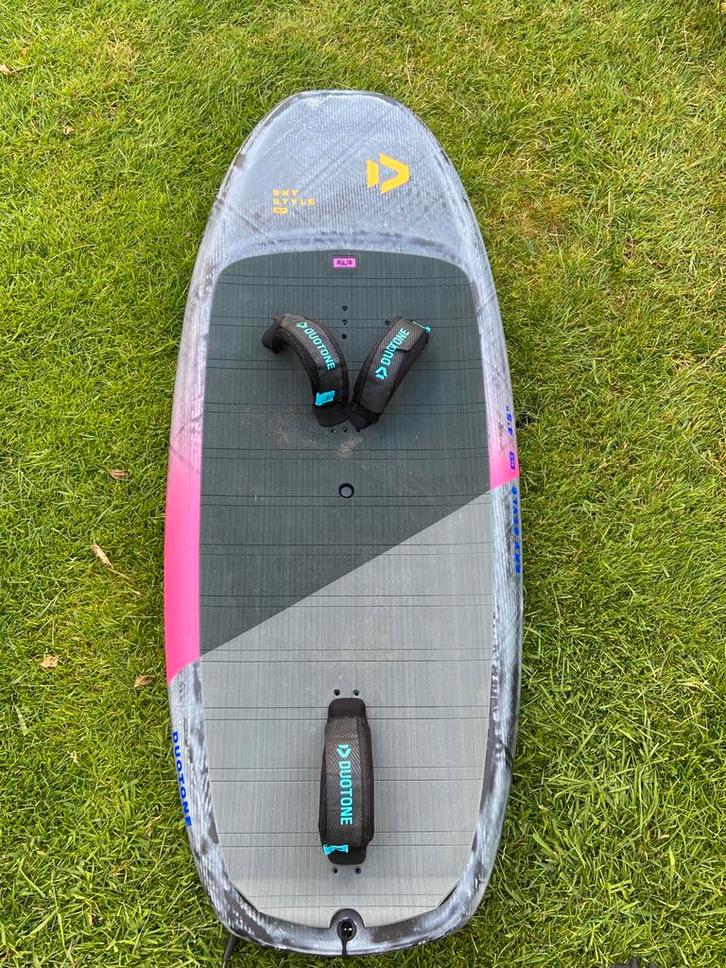 Duotone sky style SLS 2025 4”5, Watersport en Boten, Wingsurfen, Zo goed als nieuw, Wingsurf-board, Ophalen