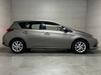 Toyota Auris 1.8 Hybrid Executive Navi Cruise C € 14.750,0, Automaat, Stof, Electronic Stability Program (ESP), 4 cilinders