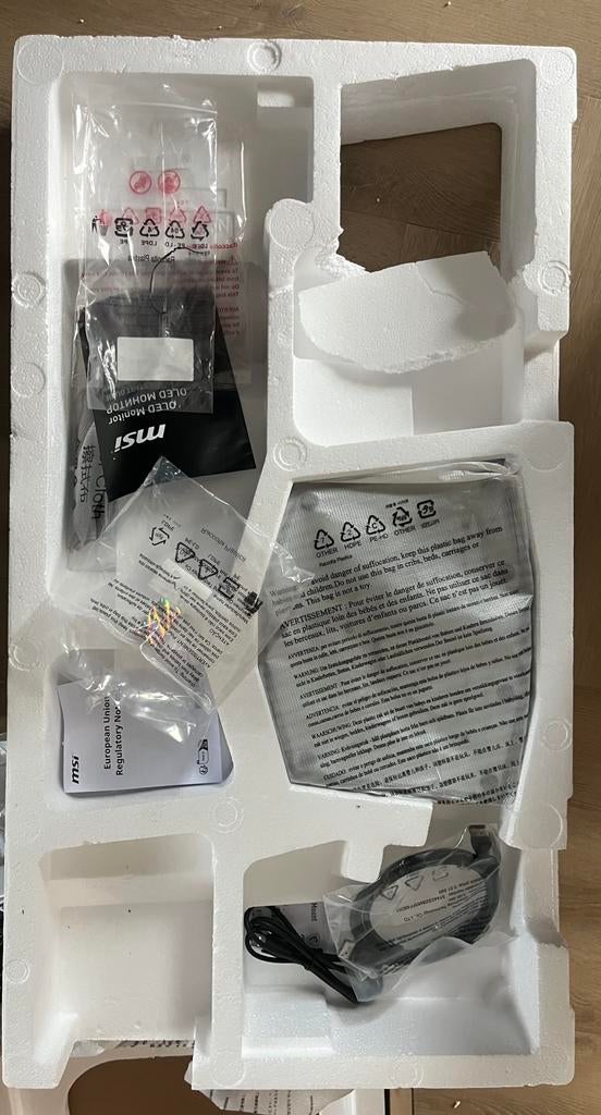 MSI MPG 321URX QD-OLED mp 191, Ophalen, MSI, In hoogte verstelbaar, Ultra HD (4K)