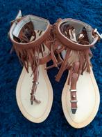 Teenslippers met enkelbandje, mt. 37, Bruin, Zo goed als nieuw, Sandalen of Muiltjes, Ophalen of Verzenden