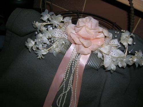 vintage haarversiering kammetje roze roosje bloemetjes parel, Antiek en Kunst, Curiosa en Brocante, Ophalen of Verzenden