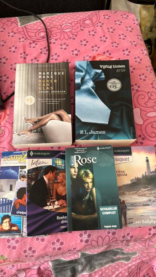 Marique Maas - Harde grenzen en vijftig tinten grijs, Boeken, Romans, Zo goed als nieuw, Nederland, Ophalen of Verzenden