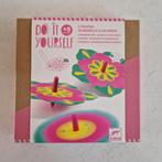 Djeco Do It Yourself Knutselset - Tollen Kleuren, Ophalen of Verzenden, Nieuw, Knutselen